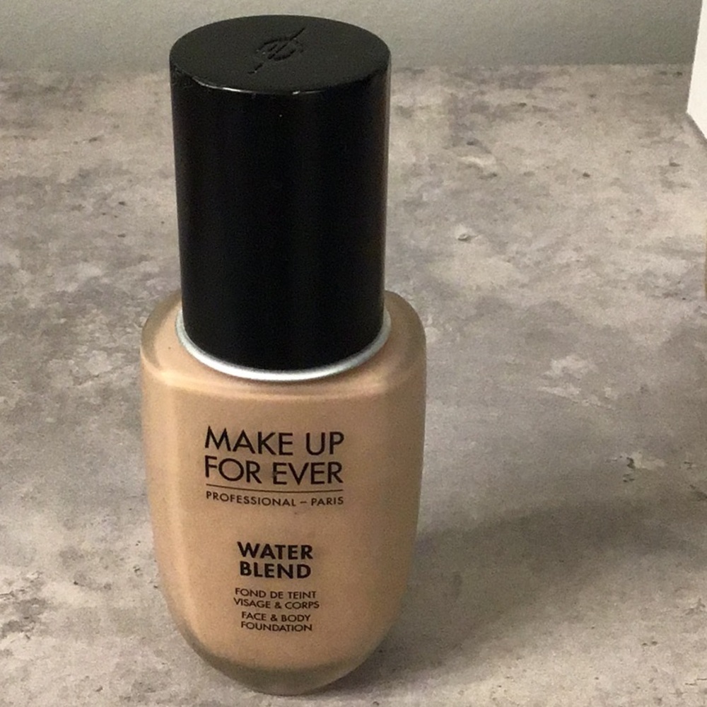Makeup Forever Water Blend Foundation Y245